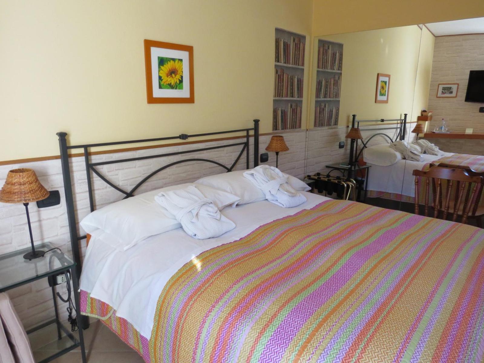 B&B Dei Doria & Suite โดลเชอักกวา ภายนอก รูปภาพ