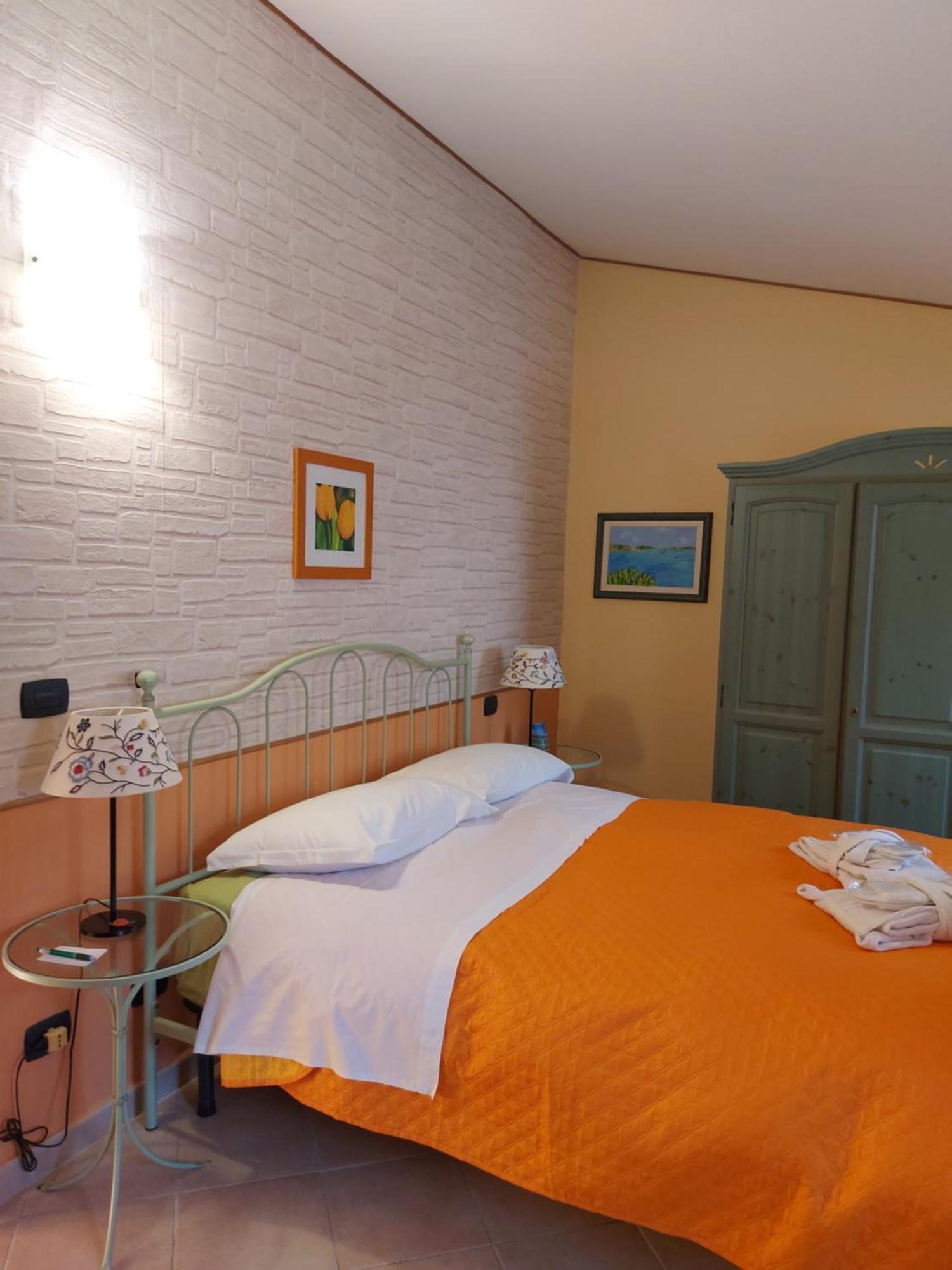 B&B Dei Doria & Suite โดลเชอักกวา ภายนอก รูปภาพ
