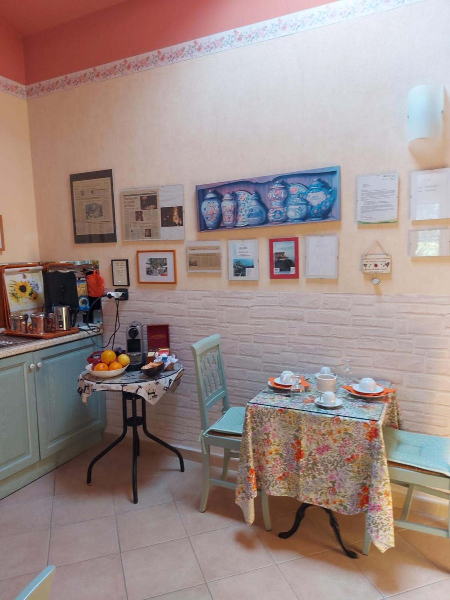 B&B Dei Doria & Suite โดลเชอักกวา ภายนอก รูปภาพ